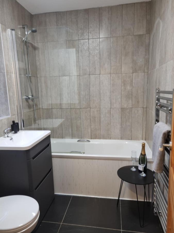 Spacious And Modern Town House Close To The District Holiday home *